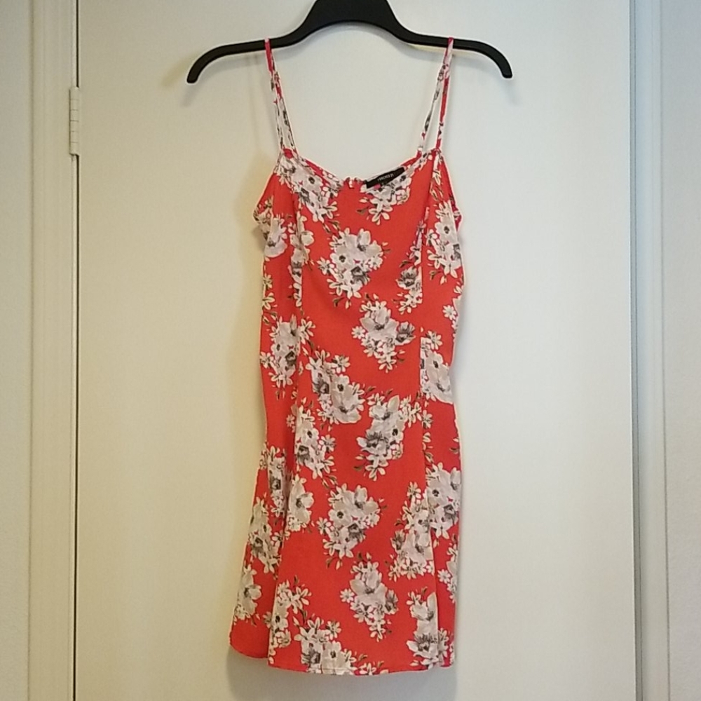 Forever 21 Summer dress Red Floral Size Large